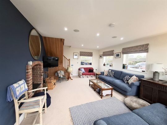 Grove Farm, Portway, Hereford - Photo 1