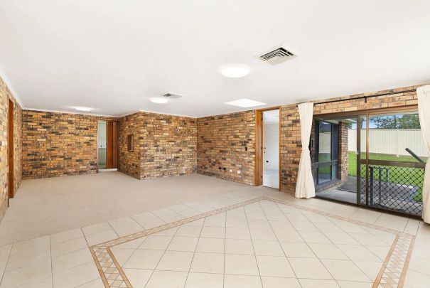 “Few Steps to Jasper Road Public School” - Photo 1