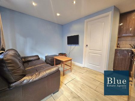 Studio to rent - Photo 4