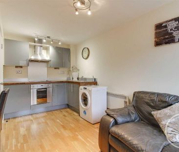 1 bedroom apartment to rent - Photo 1