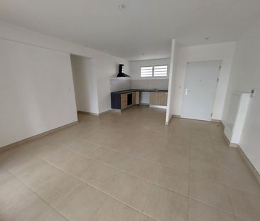 Location appartement 2 pièces, 53.25m², Fort-de-France - Photo 3