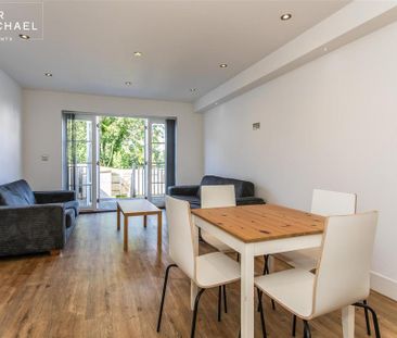 4 bedroom terraced house to rent - Photo 6