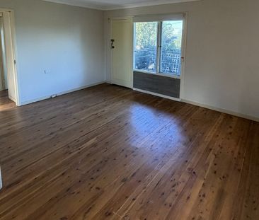 Three Bedroom Family Home - Photo 1