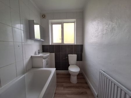 2 Bed Flat, Warrington Court, CR0 - Photo 4