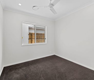 BRAND NEW LIVING IN THE SANCTUARY ESTATE! - Photo 3