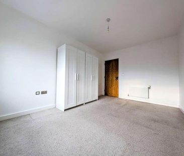Floral Court, Lily Way, Palmers Green, N13 - Photo 5