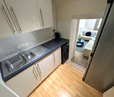 1 bedroom in a house share to rent - Photo 6
