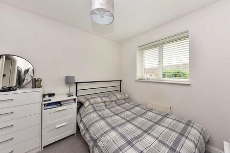4 bedroom detached house to rent - Photo 2