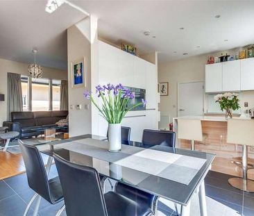 Cliveden Gages, Taplow, Maidenhead, Buckinghamshire, SL6 - Photo 3