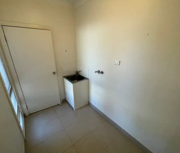 “Beautiful Unit Close to Everything!” - Photo 3