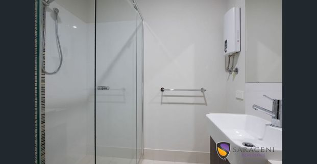 Great location - Outstanding design - Photo 1