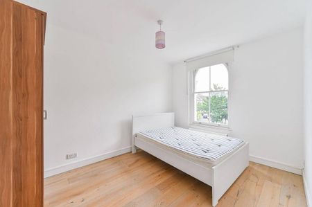 3 bedroom flat to rent - Photo 3