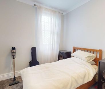 82 Bourke Street, Maitland NSW 2320 - Photo 4