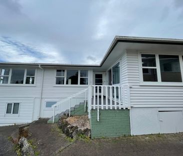 NEW WINDSOR, 4 BEDROOMS - Photo 5