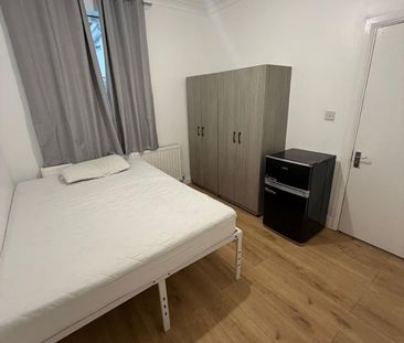 Room in a Shared Flat, Colegrave Road, E15 - Photo 3