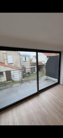 Location Appartement 2 pièces 38m² ST MAUR DES FOSSES 94210 - Photo 5