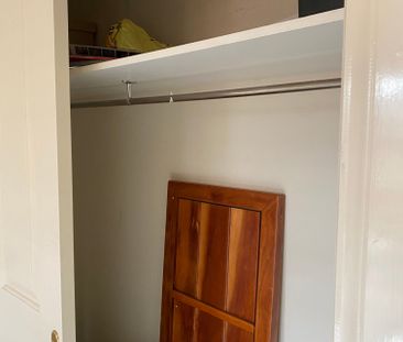 Altona Meadows - Photo 5