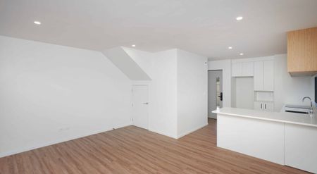 Townhouse in the Gateway to the West - Photo 4