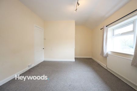 2 bed terraced house to rent in Silverdale Road, Newcastle, Staffordshire - Photo 3