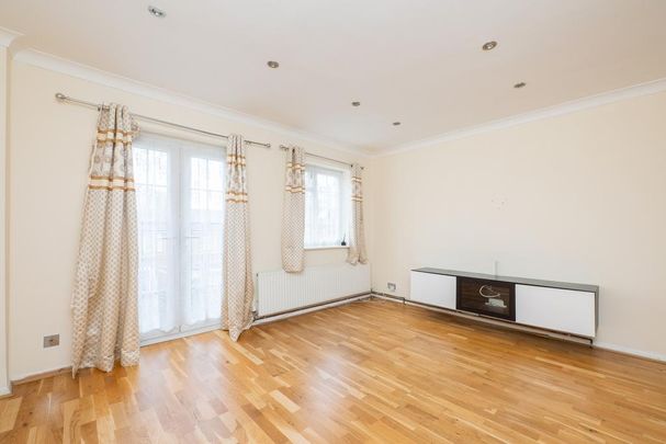 3 bedroom terraced house to rent - Photo 1