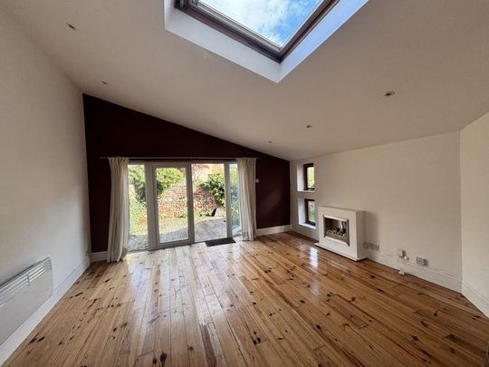 2 Bed Flat - Photo 1