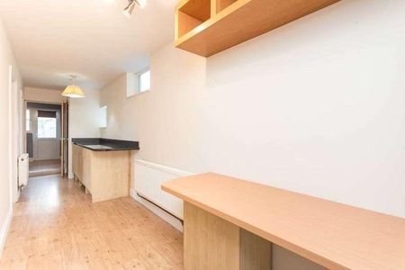 Trafalgar Road, Horsham, RH12 - Photo 5