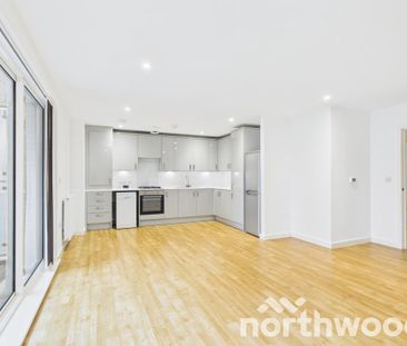 2 bedroom flat to rent - Photo 2