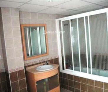 Ático de alquiler en De Pompeu Fabra, Centre - Photo 3