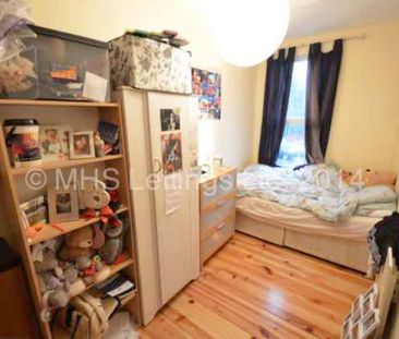 6 Bedroom Mid Terraced House for rent in Ebberston Terrace - Photo 4