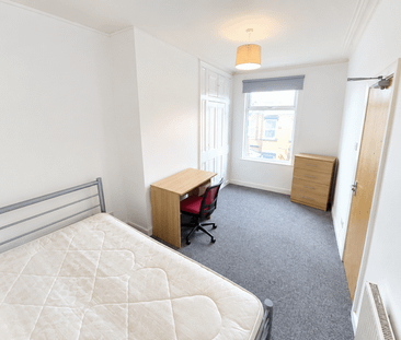 6 bedroom end of terrace house to rent - Photo 6