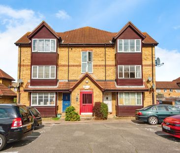 Flat to rent - Frobisher Road, Erith, DA8 - Photo 5