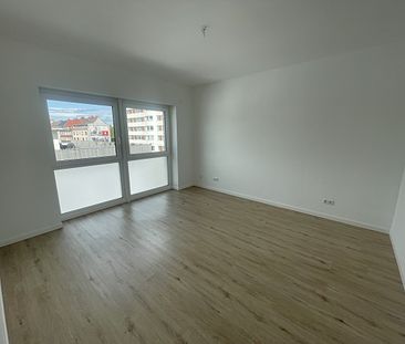 Bremerhaven - Geestemünde // Neuwertige 3-Zimmer Wohnung mit Einbauküche - Photo 1