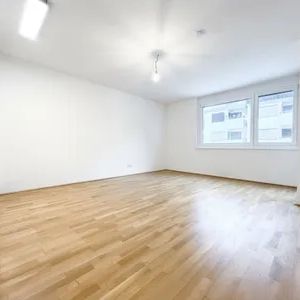 Moderne 2 Zimmer Wohnung mit Balkon I ruhige Innenhoflage - Photo 2
