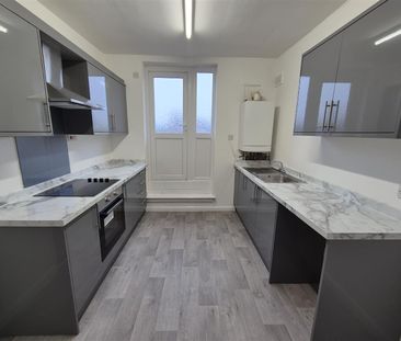 1 Bed Flat - Photo 1