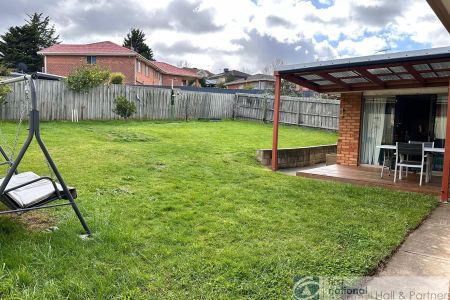 Spacious, Quiet yet close to essential amenities - Photo 4