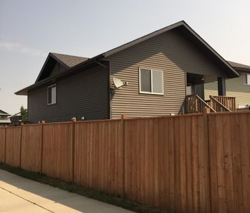 Penhold Single Family Home – 3 bedroom – detached garage - Photo 1