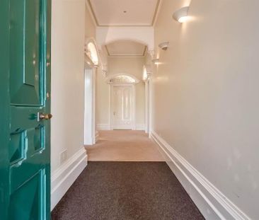 3 Moat Apartment, 8 Motelands Old Holywood Road, East Belfast, Belf... - Photo 2
