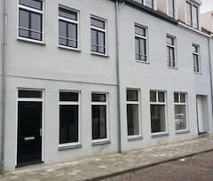 Stationsstraat 19, Kern Sas van Gent, 4551EK - Foto 1