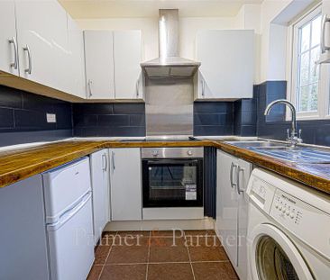 2 bedroom terraced house to rent - Photo 4