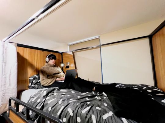 3 People's Room - Photo 1