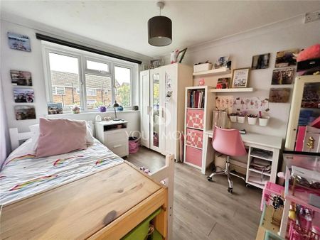 2 bedroom end of terrace house to rent - Photo 3