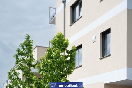 Wohnen im Zentrum - Traumhafte großzügige 2 Zimmerwohnung mit großer Loggia und Balkon - Photo 2