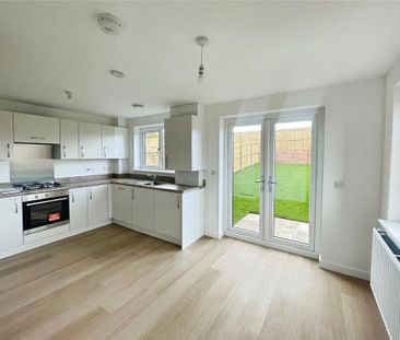 3 bedroom semi-detached house to rent - Photo 5