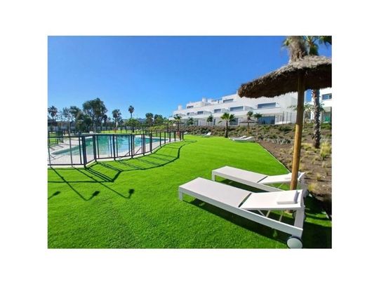 2 room luxury Apartment for rent in Estepona, Spain - Photo 1