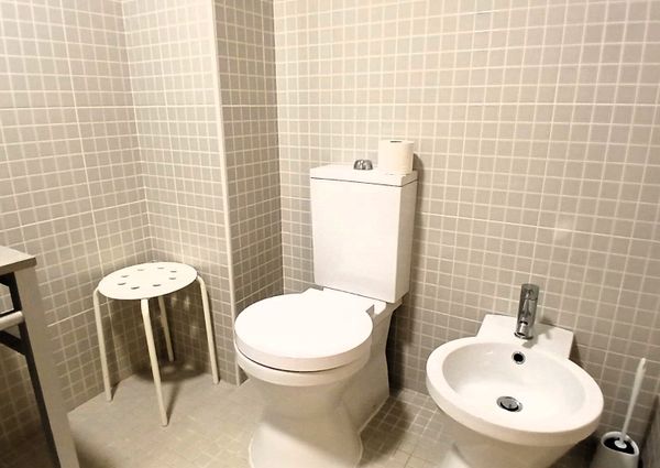 Furnished and equipped T0 flat next to Wisteria!