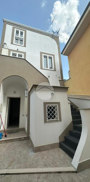 Monolocale in affitto - Photo 1