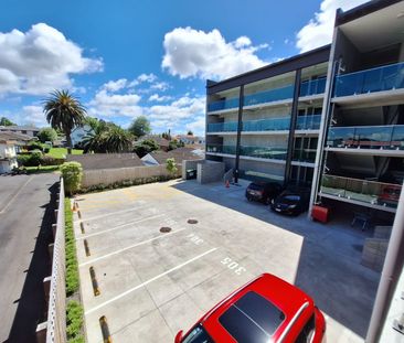 Apartment in Papakura - Photo 1