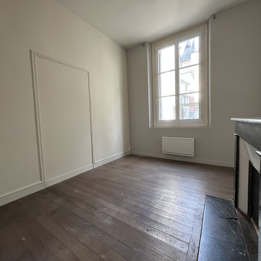 Location Appartement 1 pièce 29m² SAUMUR 49400 - Photo 1