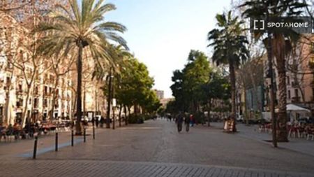 barcelona, Catalonia 08001 - Photo 3