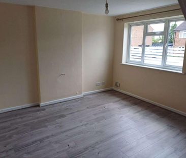 3 bedroom end of terrace house to rent - Photo 4